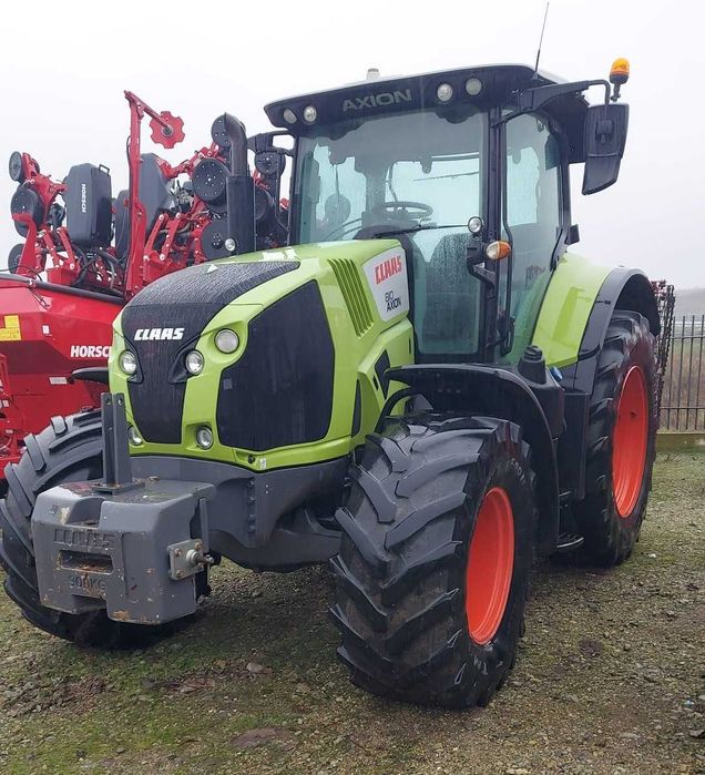 Tractor CLAAS Axion 810
