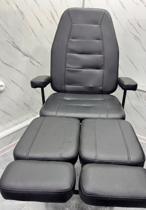 Маникюрное кресло