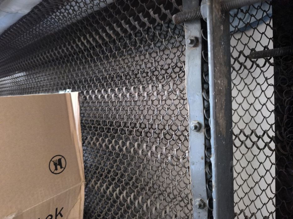 Кровать железная.