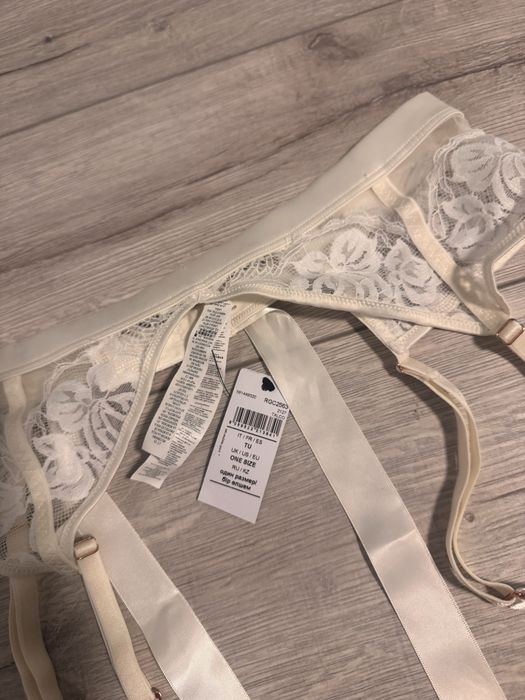 Set port jartier si jartiera Intimissimi marime unica