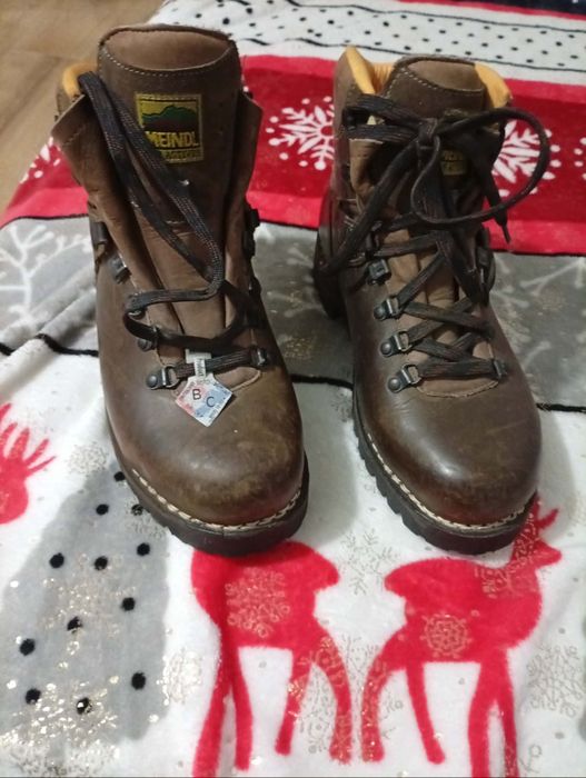 Vând ghete noi de iarna