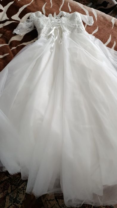 Vand Rochie Mireasa tip Printesa