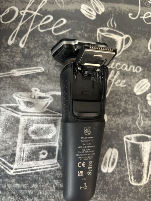 Самобръсначка PHILIPS SERIES 5000