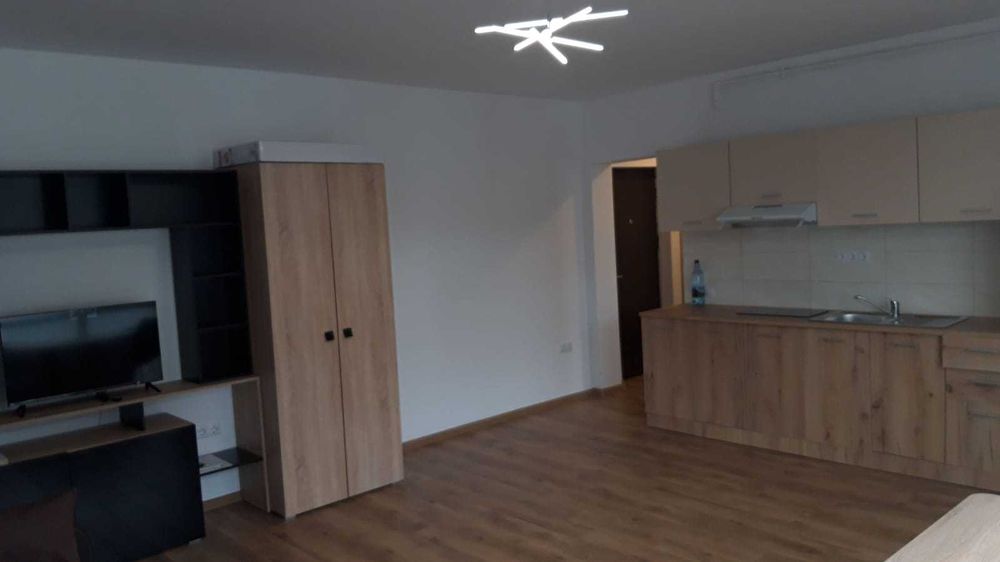 Inchirie garsoniera zona Lacul lui Binder cu loc de parcare