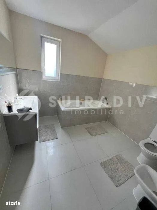 Casa la prima inchiriere, 5 camere, 3 bai, curte de 350mp- Dezmir
