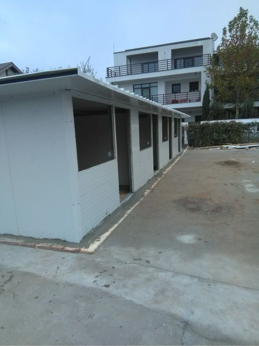 Casa pe structura metalica cu panou sandwich la cheie