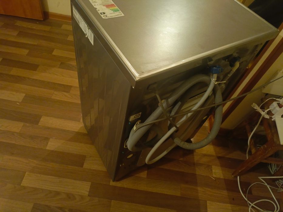 ПРОДАМ стиральную машину