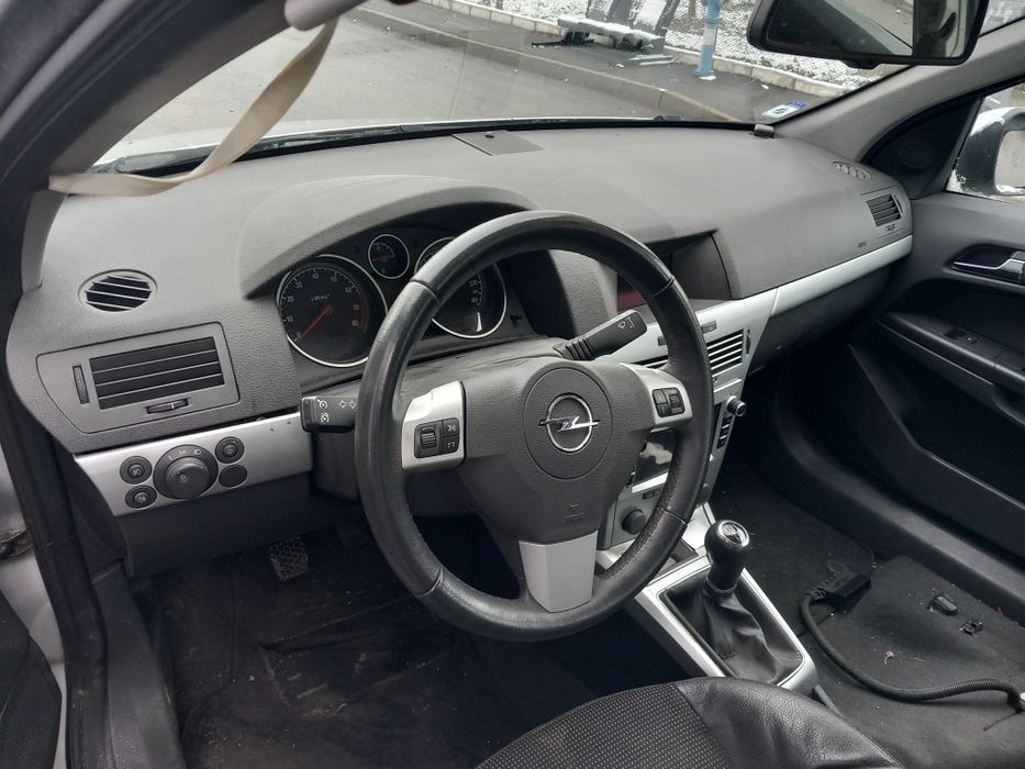 Opel Astra H 1.4- 90кс./2010/ - на части