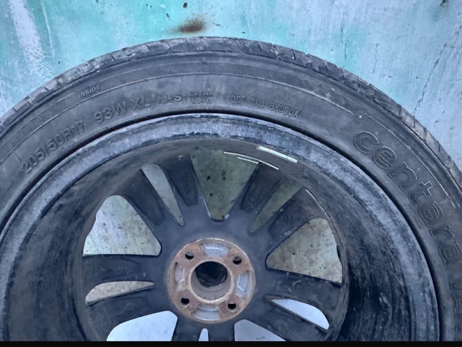 Продам шины в комплекте на Веста