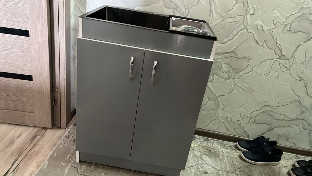 Тумбочка с мойкой