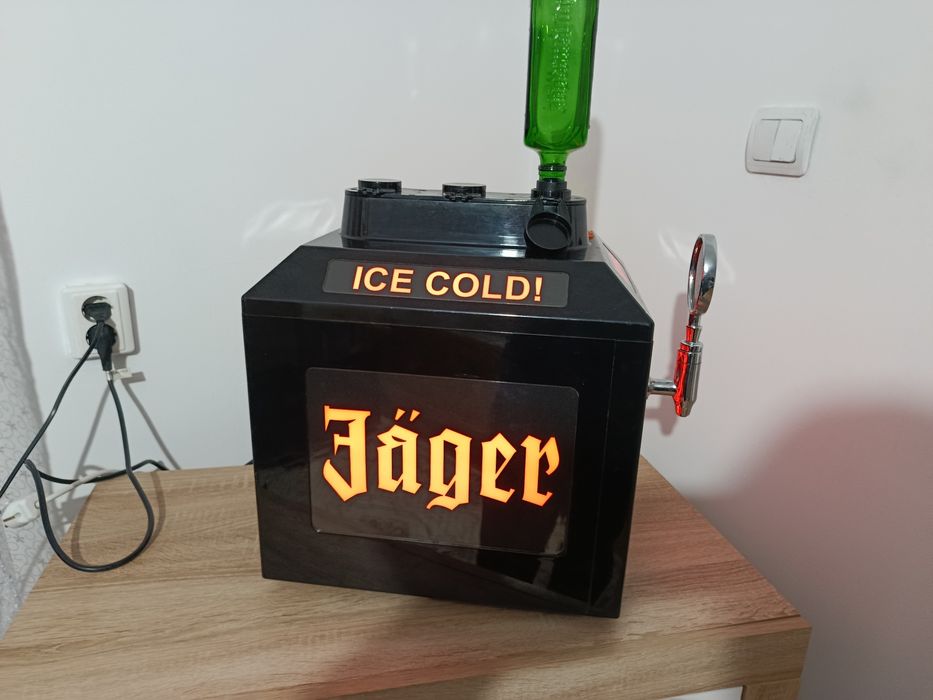 Vând dozator -racitor jagermeister