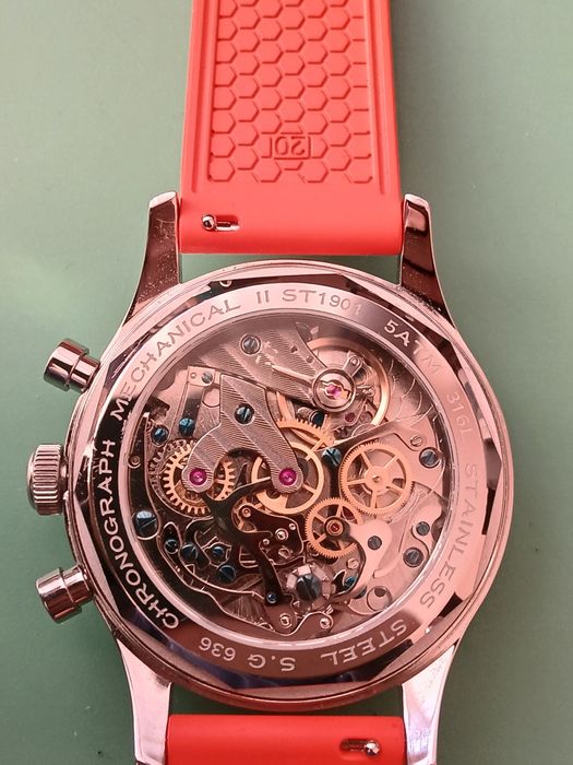 Механичен хронограф Sugess