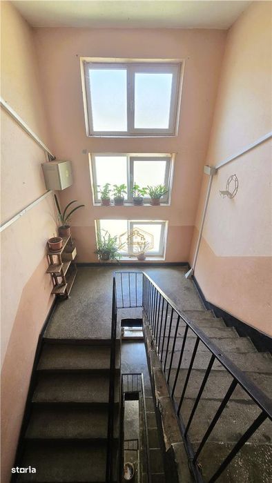 Etaj II | Apartament decomandat cu 2 camere in Livada