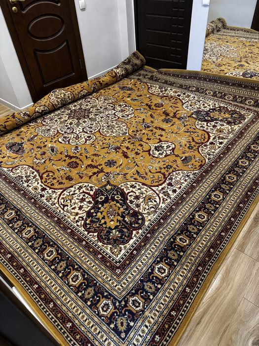 Продам фирменные красмвые ковры, шерсть, БУ