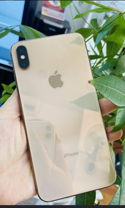 Iphone Xs max  gold
