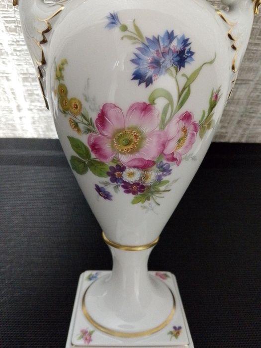 Винтажная фарфоровая ваза "Кaiser". Германия
