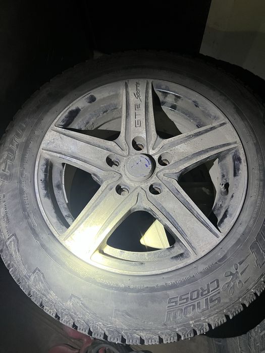 Продам диски с резиной