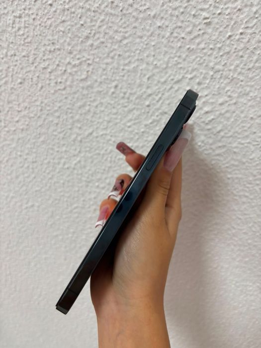 Продам айфон 12 PRO MAX