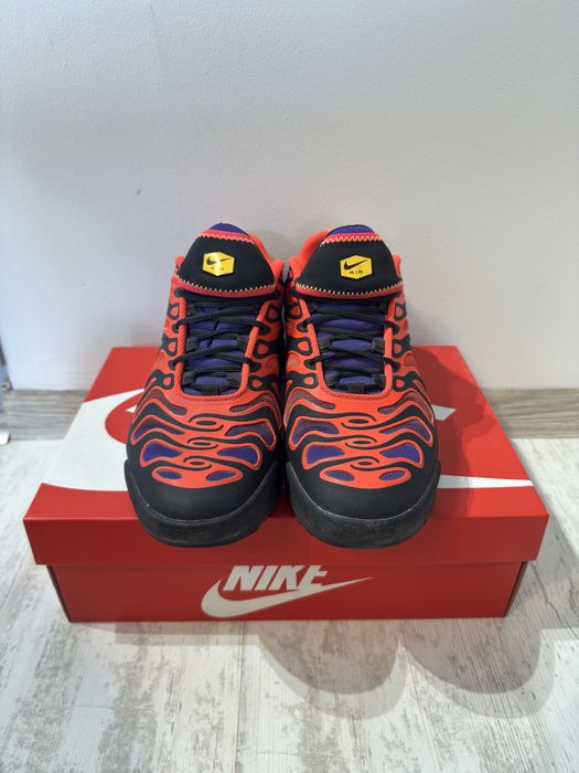 NIKE AIR MAX PLUS DRIFT TN черно червено 42,5