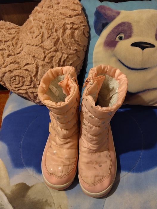 Детски ботуши ..