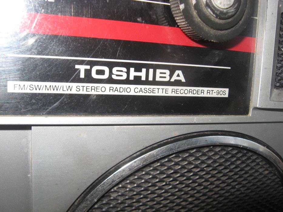 радио касетофон  ТОШИБА  RT 90 S