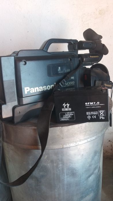 Кассетная видеокамера