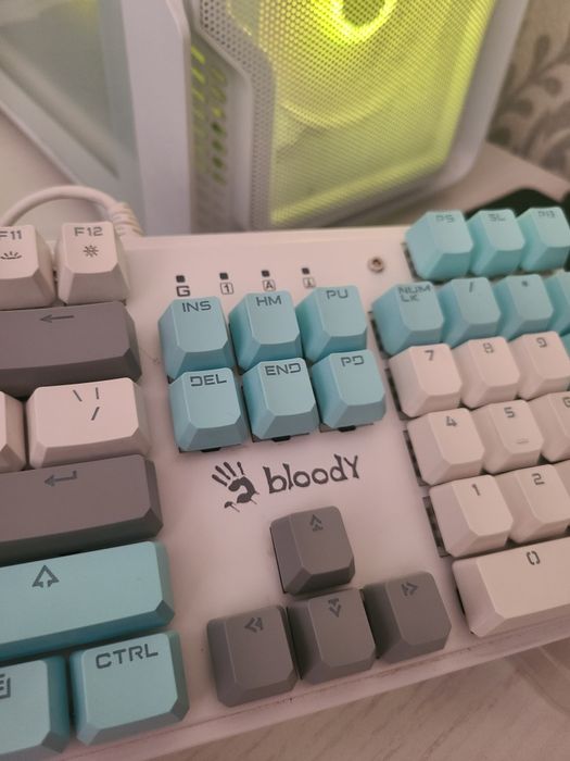 Игровой комплект Bloody (Клавиатура S510R + Мышь W70 Max)