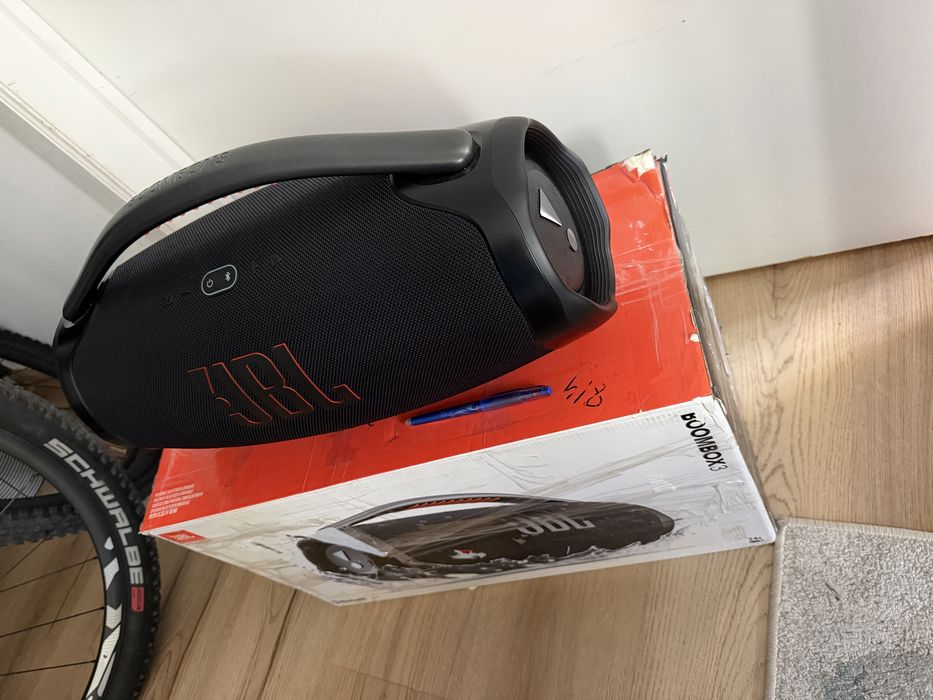JBL boombox , in garantie, bluetooth