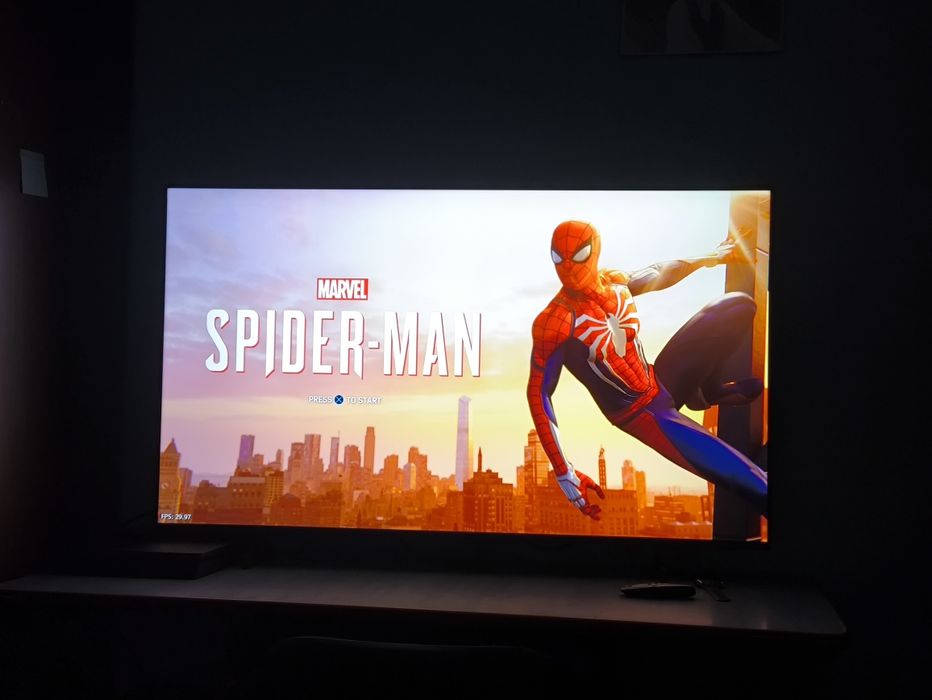 Vând PS4 slim 1TB modat