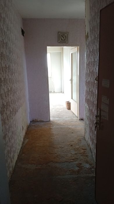 Продава се Двустаен апартамент в Нова Загора - 61 кв.м за 738 €/кв.м - Снимка #1