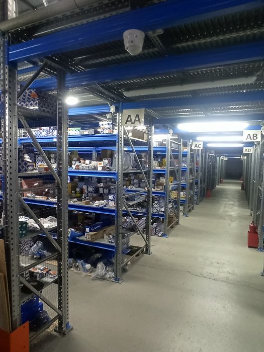 Продам стелажи 3х видов