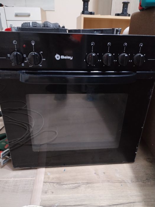 Cuptor incorporabil cu plita