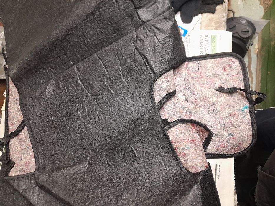 Продам Утеплитель капота на Т40