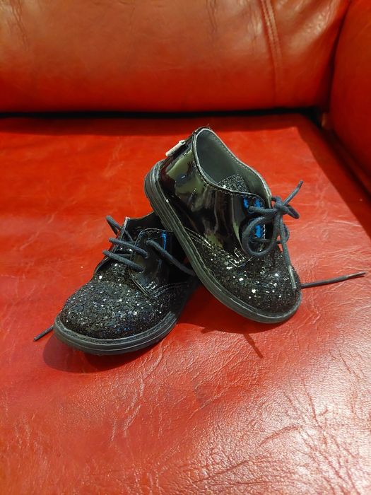 Pantofiori eleganți ,nr 19 / 20