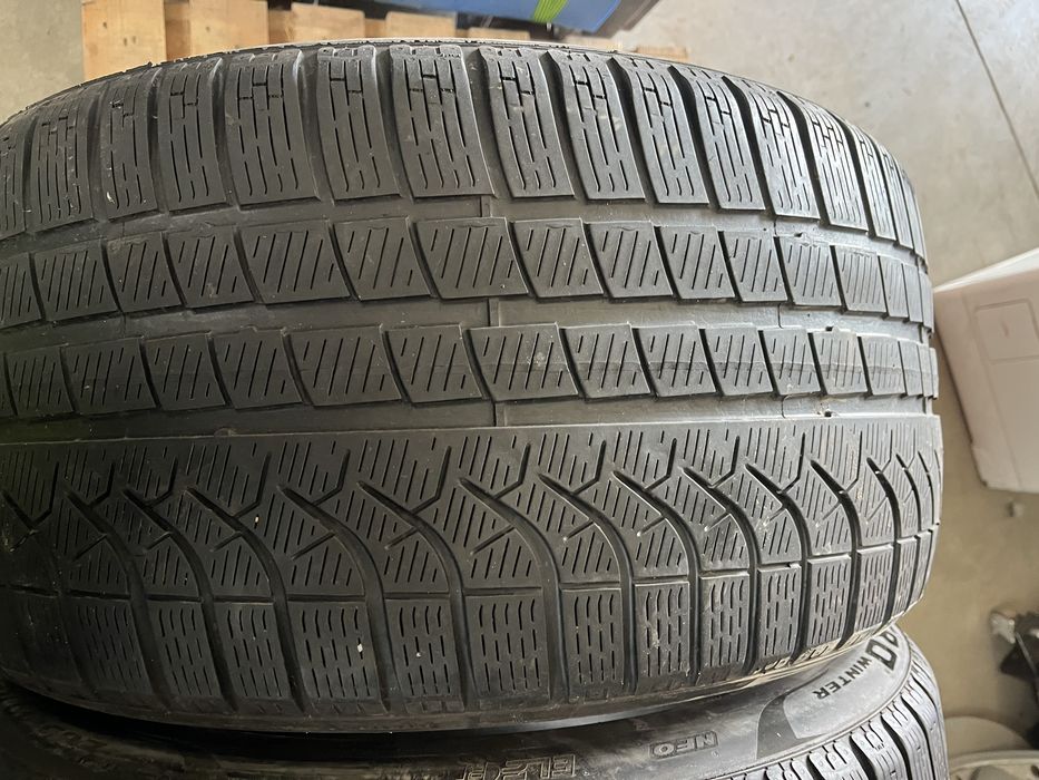 2 бр Гуми 285/40/20 Pirelli /2020/
