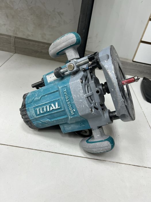 Вертикальный Фрезер Total (p25)