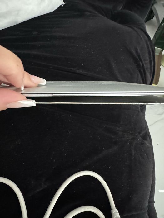 Macbook pentru piese