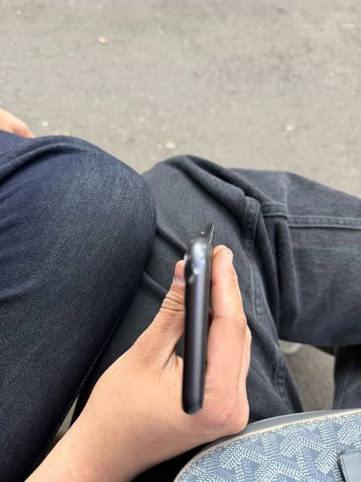 IPhone 11 ( с коробкой)