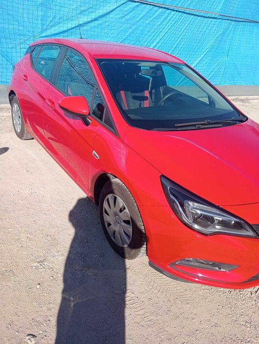 Vând Opel Astra k benzină