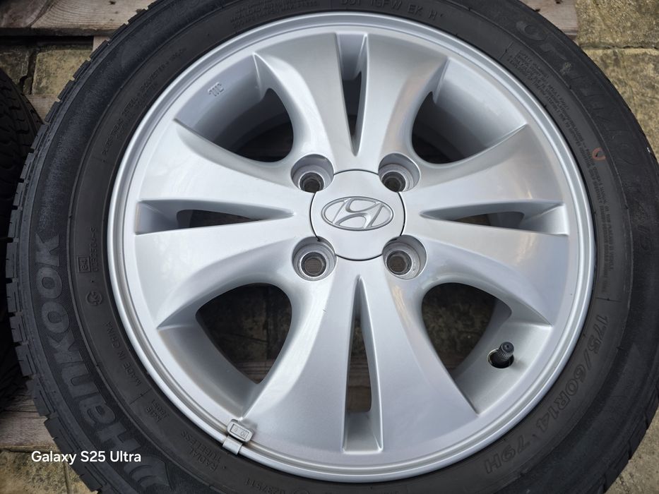 Лети джанти 14ки 4х100 Hyundai + летни гуми 175/60/14 Hankook