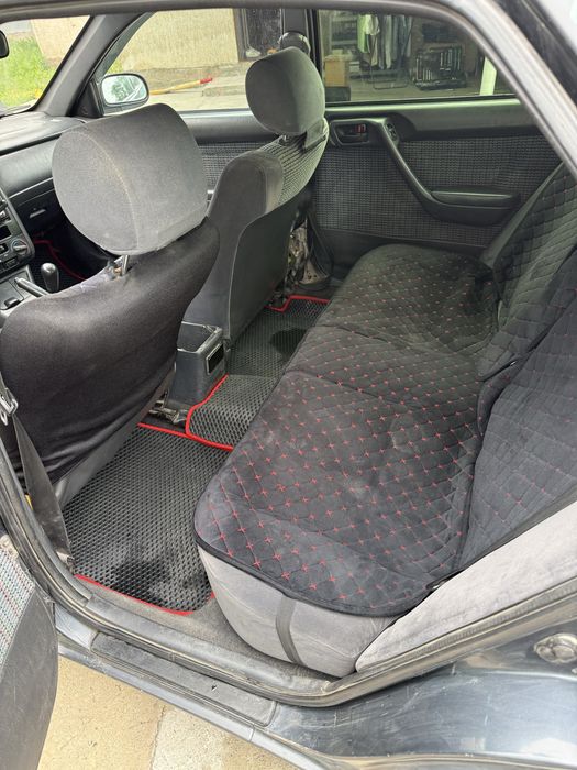Toyota  Carina E