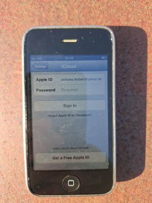 Telefon iphone 3 A1241