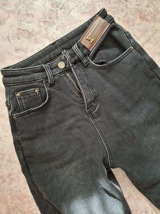 Продам джинсы с начесом.