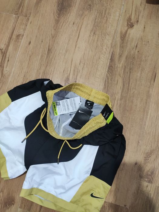 Pantaloni scurți Nike mărimea S
