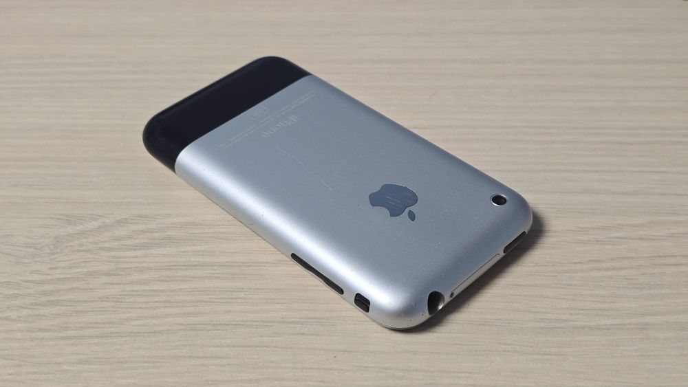 iPhone 2g - primul iPhone