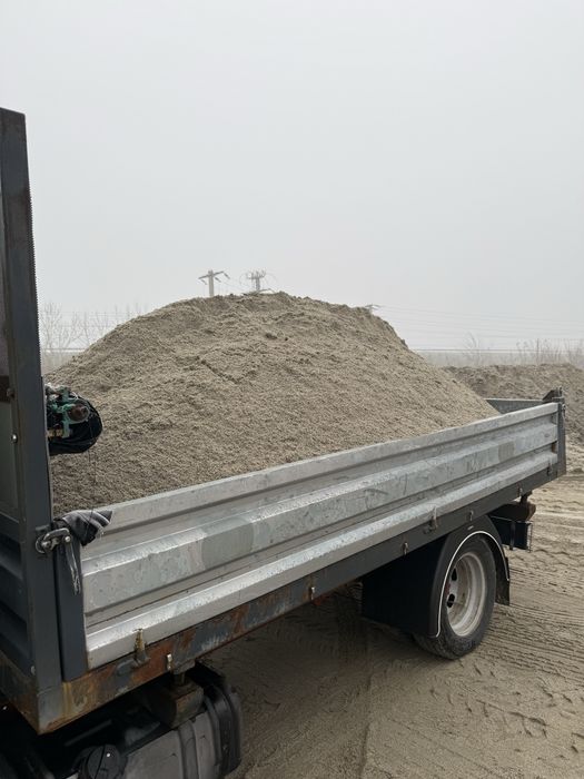 Excavator 3t de inchiriat