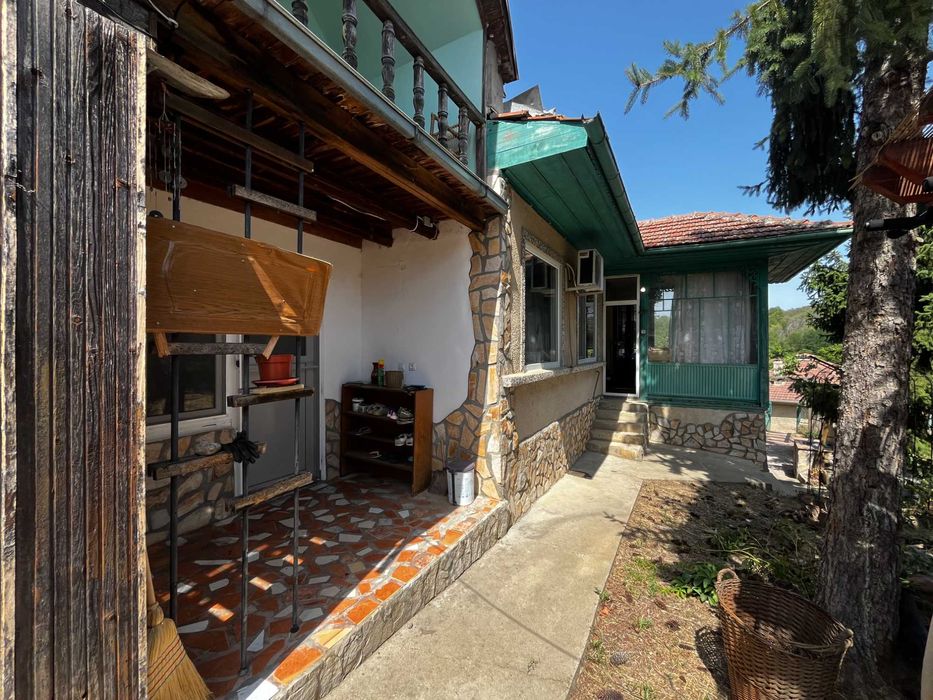 Продава се Къща в с. Ветрен, Област Силистра - 100 кв.м за 700 €/кв.м - Снимка #2