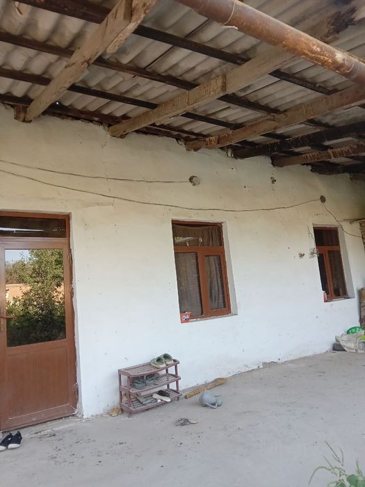 4+1 хонали ховли жой сотилади Навруз махалласи Кизил масжид ёнида.