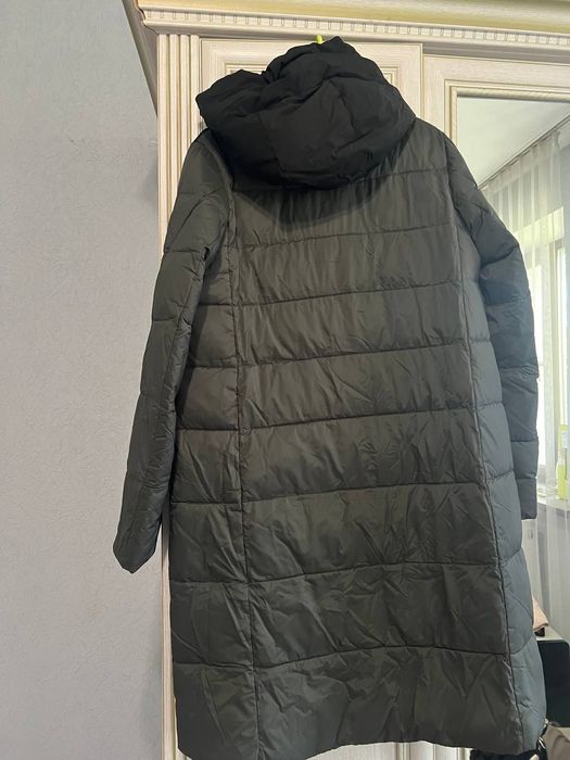 Продам 2 женских пуховика