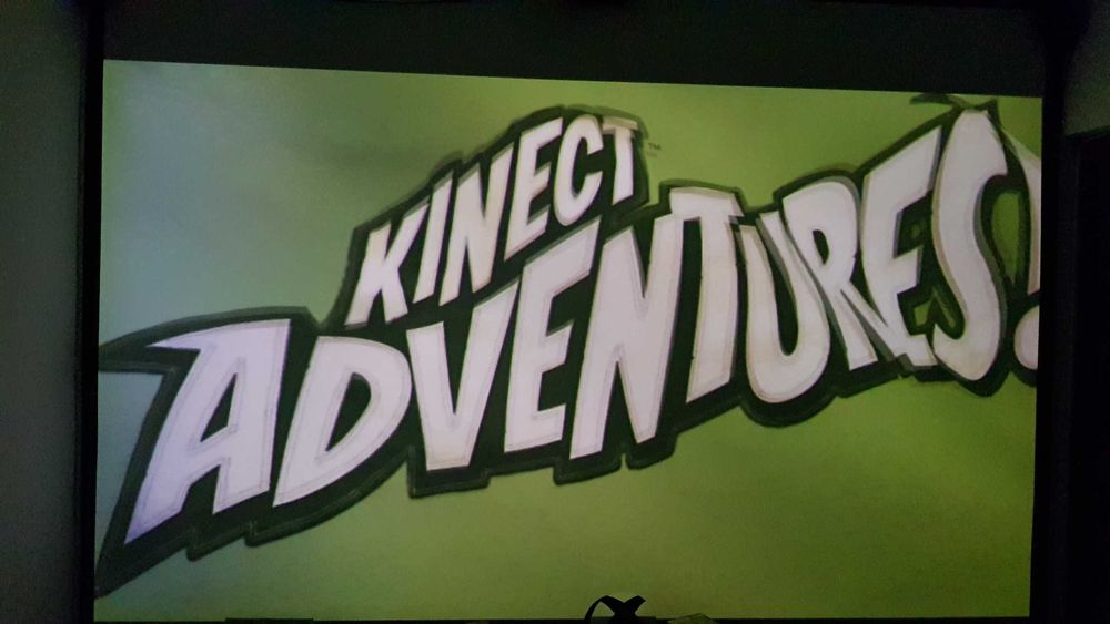 XBOX360 XBOX 360 HDMI slim + KINECT senzor + 2 jocuri KINECT CADOU